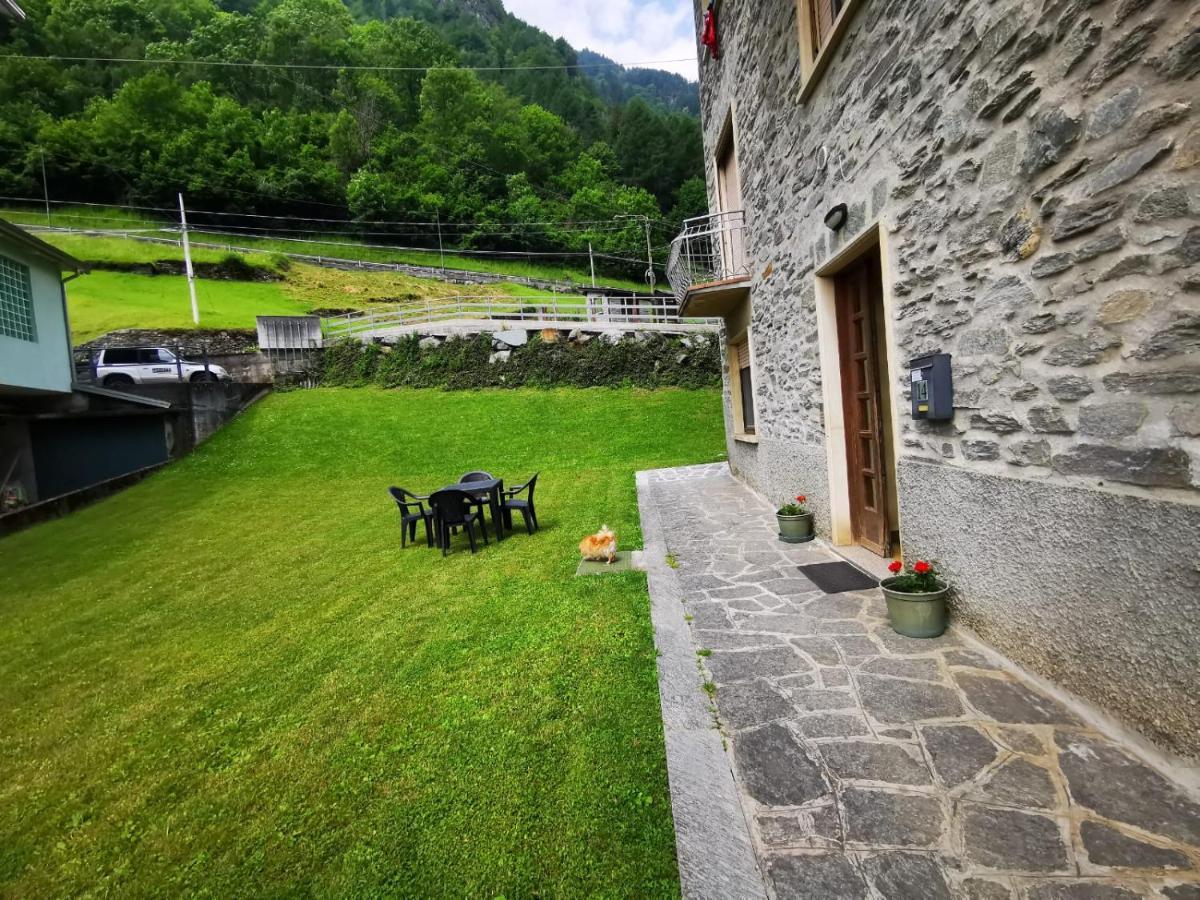 Appartamento S.Anna In Valmalenco Torre di Santa Maria Екстериор снимка